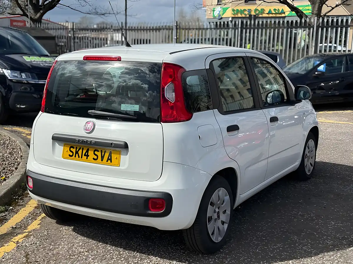 Used 2014 Fiat Panda Pop White - Interior and Exterior details 4