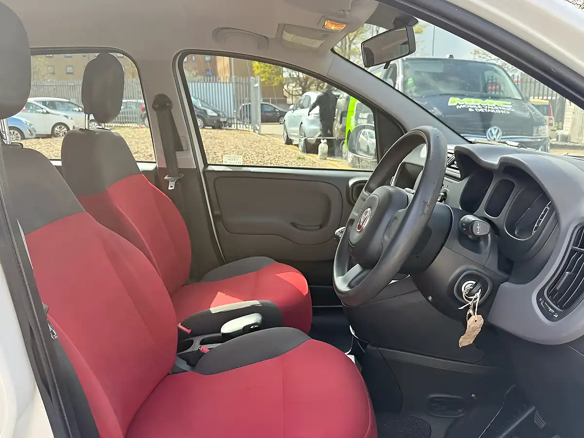 Used 2014 Fiat Panda Pop White - Interior and Exterior details 6