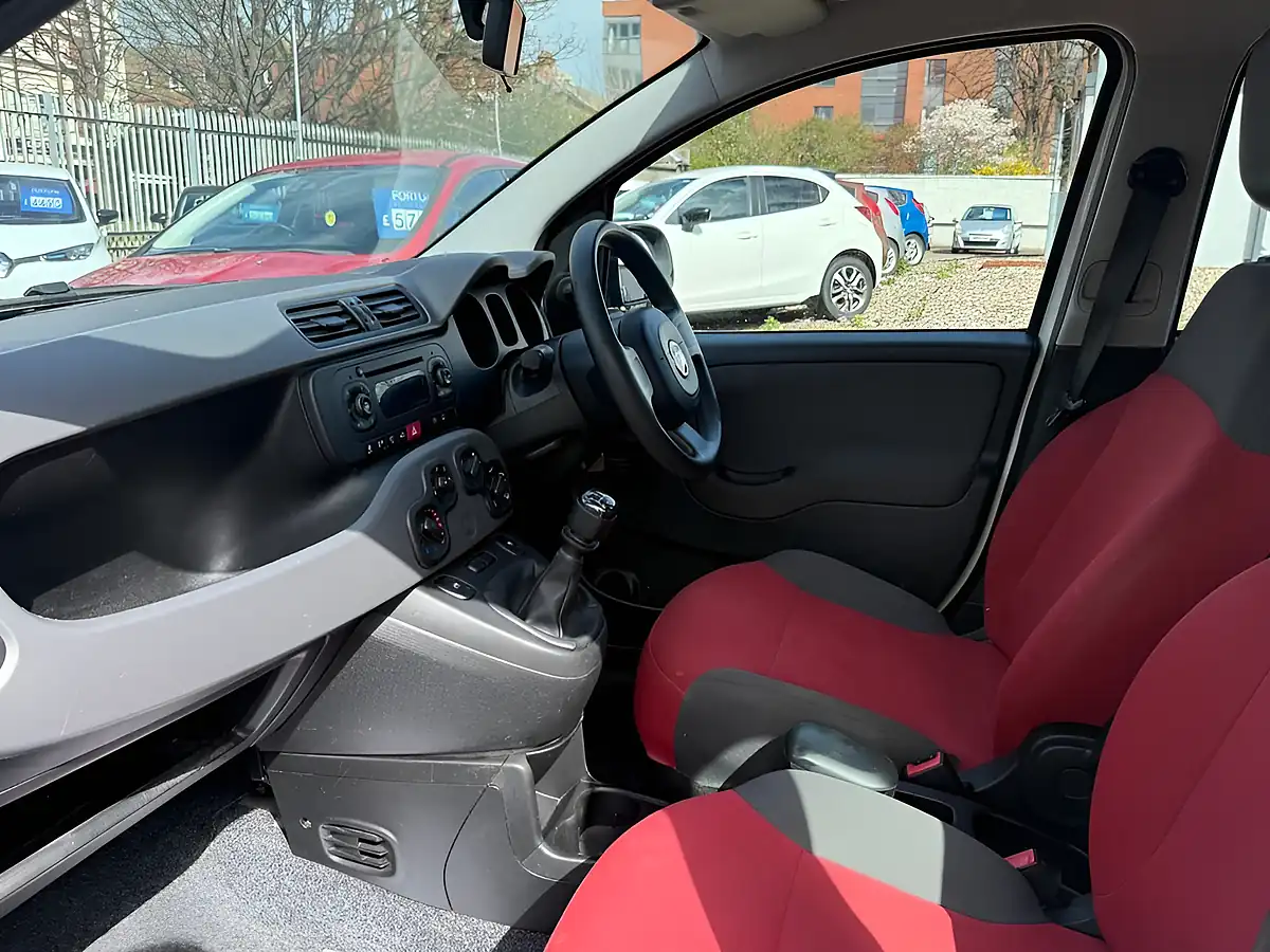 Used 2014 Fiat Panda Pop White - Interior and Exterior details 7