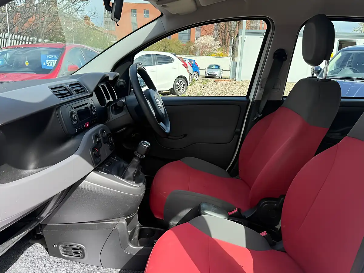 Used 2014 Fiat Panda Pop White - Interior and Exterior details 8