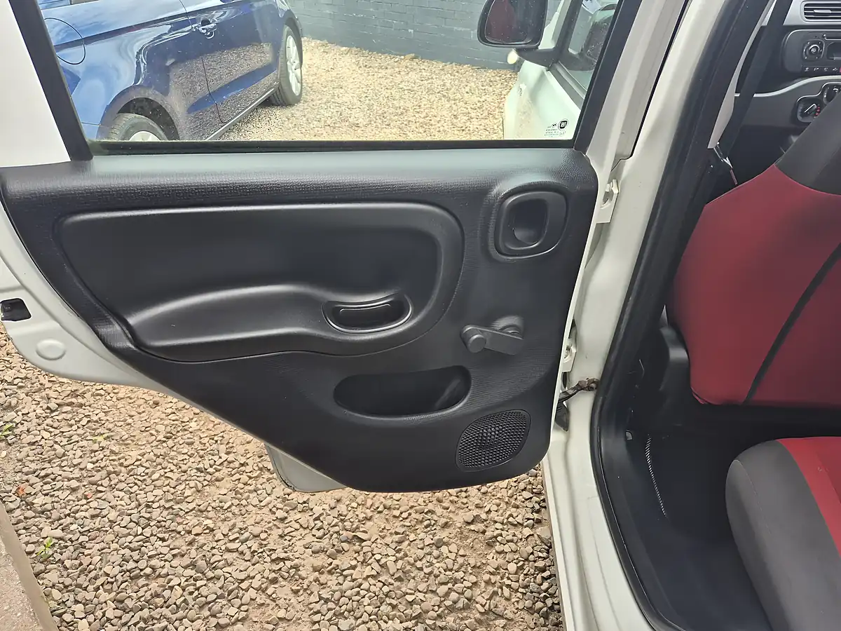 Used 2014 Fiat Panda Pop White - Interior and Exterior details 12
