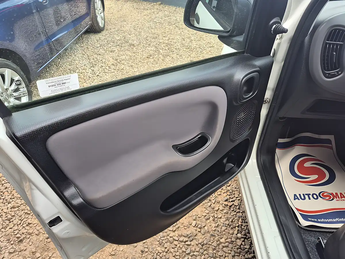 Used 2014 Fiat Panda Pop White - Interior and Exterior details 13