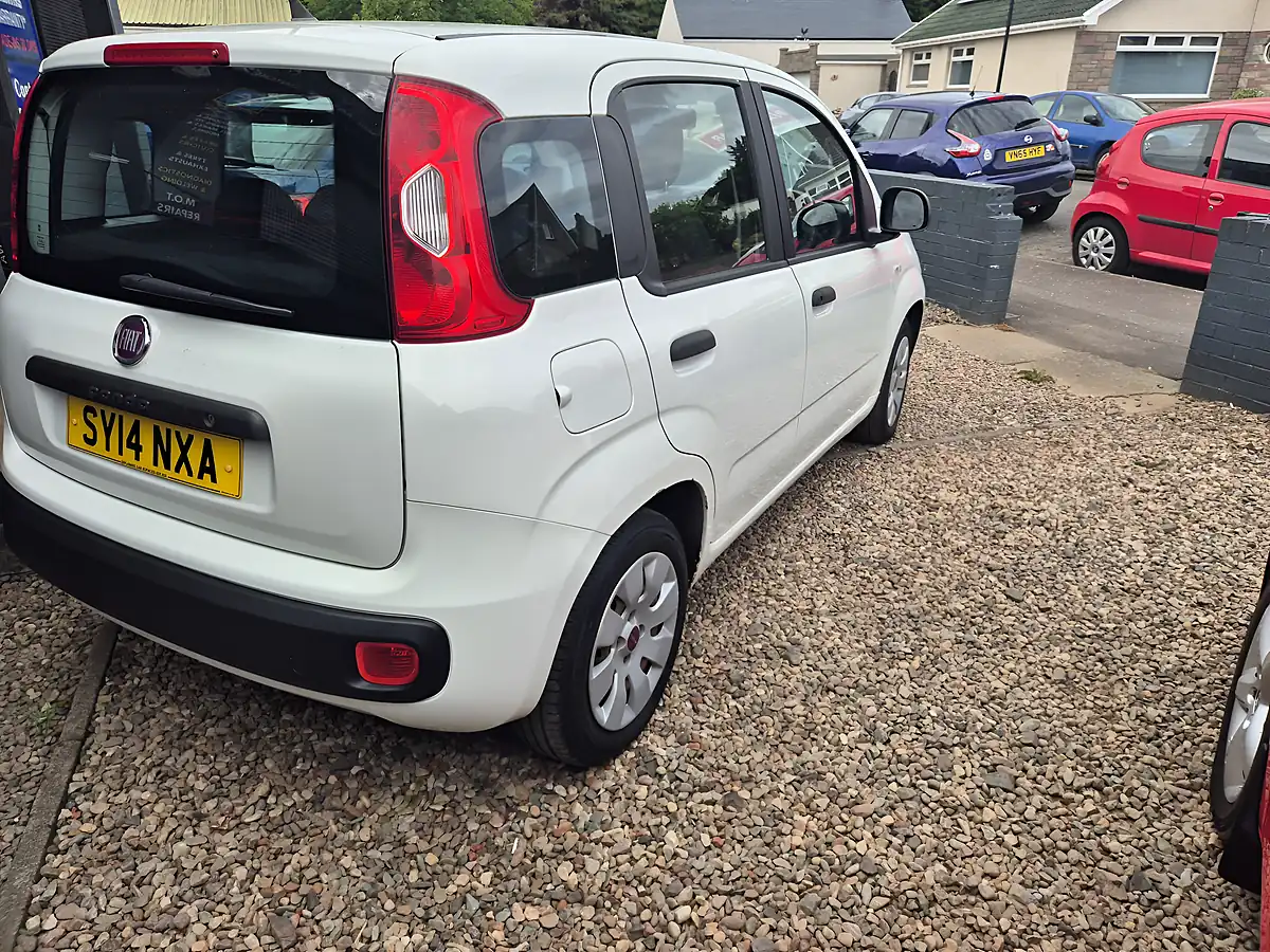 Used 2014 Fiat Panda Pop White - Interior and Exterior details 4