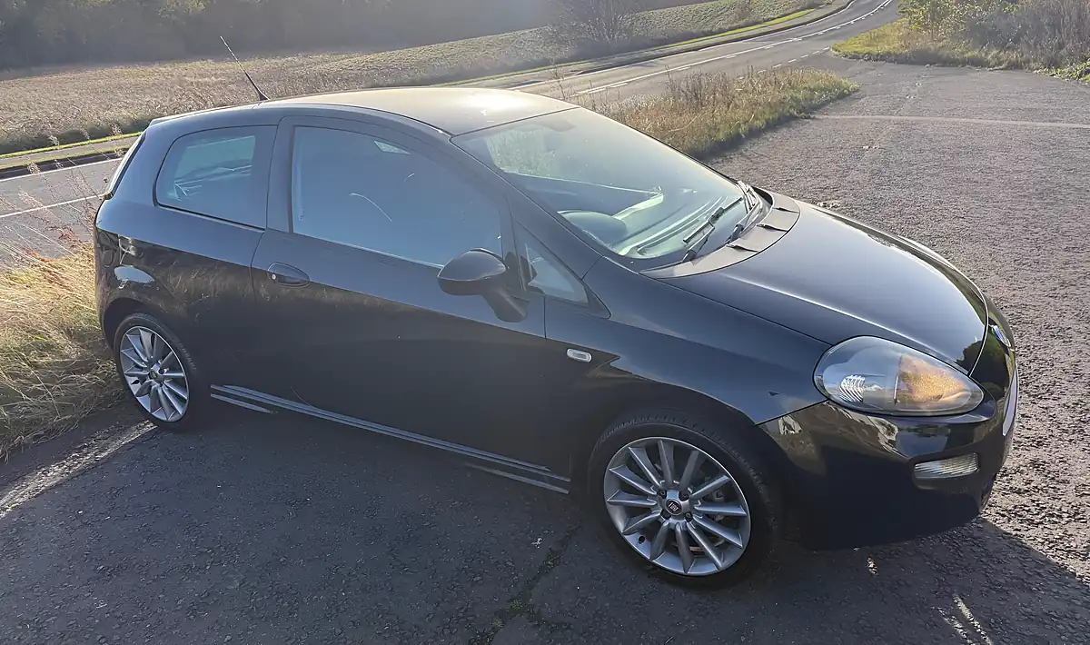 Used 2014 Fiat Punto Black 2 Black - Interior and Exterior details 16