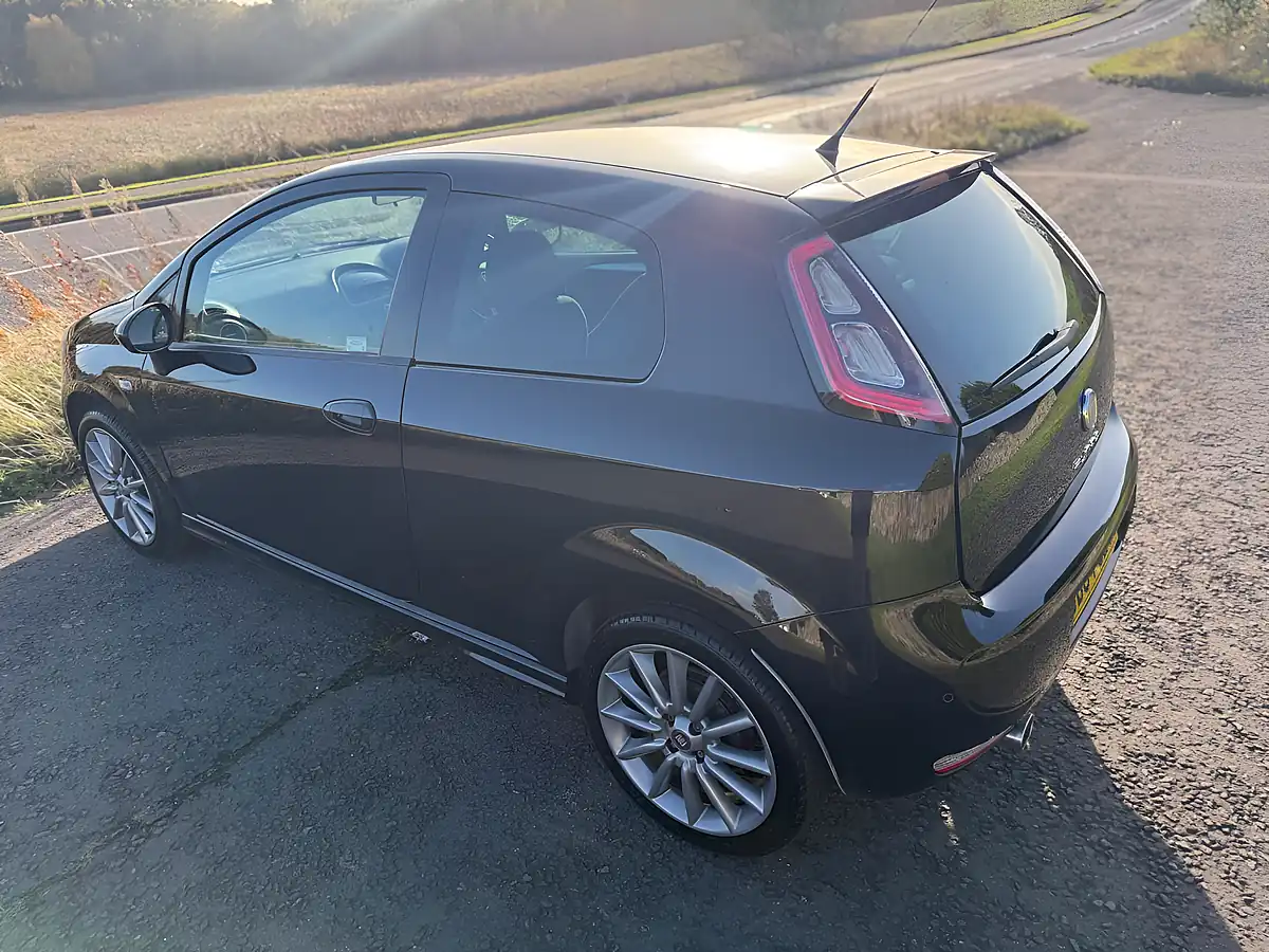 Used 2014 Fiat Punto Black 2 Black - Interior and Exterior details 19