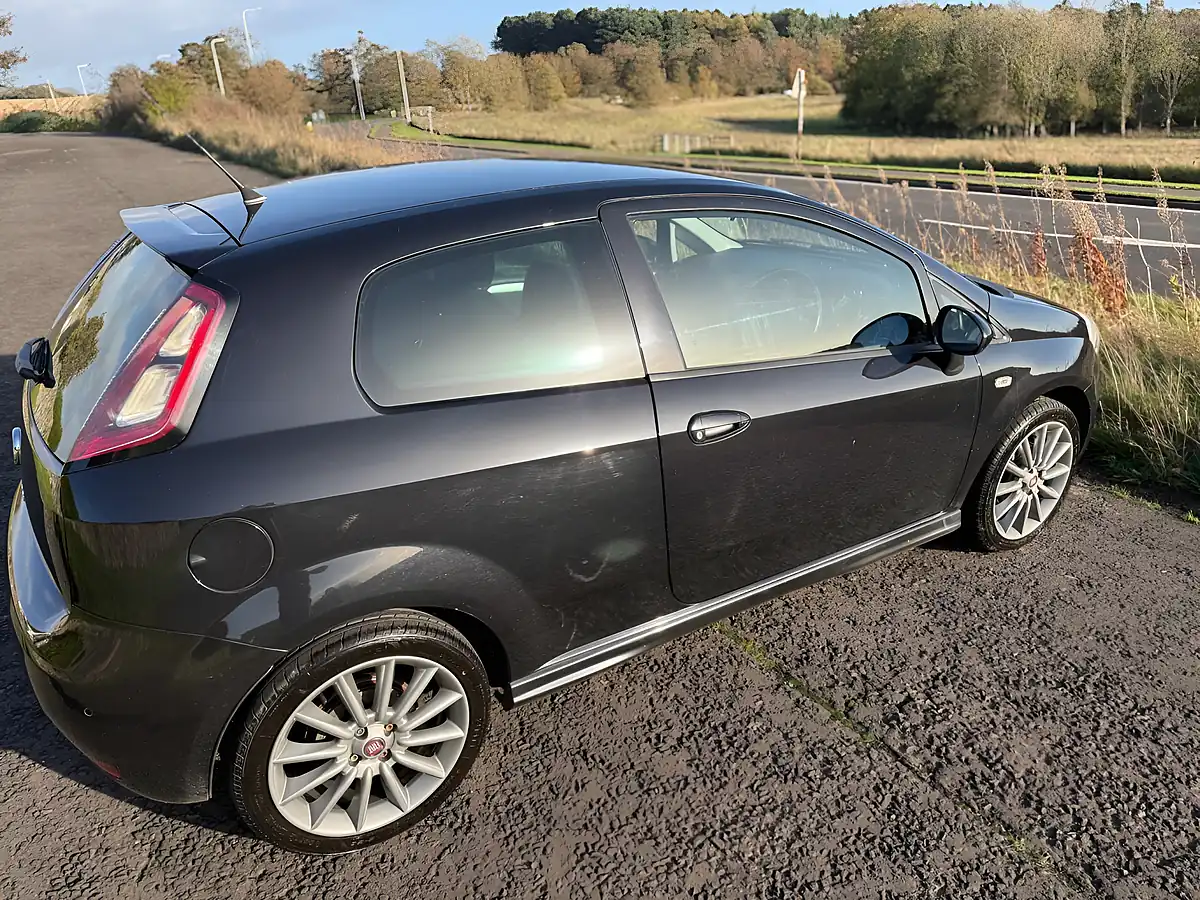 Used 2014 Fiat Punto Black 2 Black - Interior and Exterior details 20