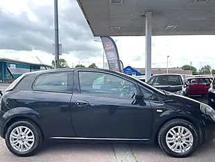 Used 2014 Fiat Punto Lounge Black - Interior and Exterior details 8