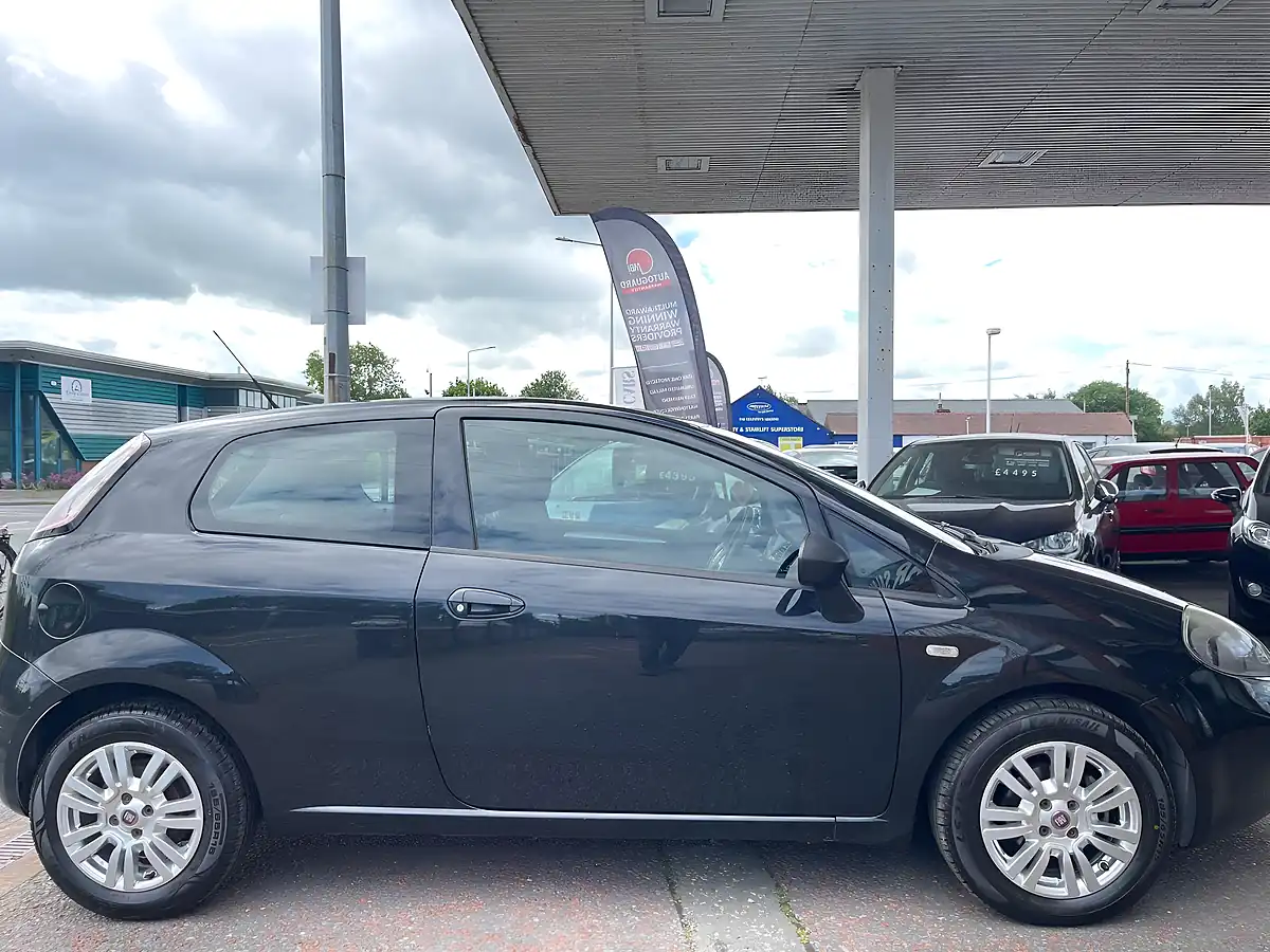 Used 2014 Fiat Punto Lounge Black - Interior and Exterior details 8