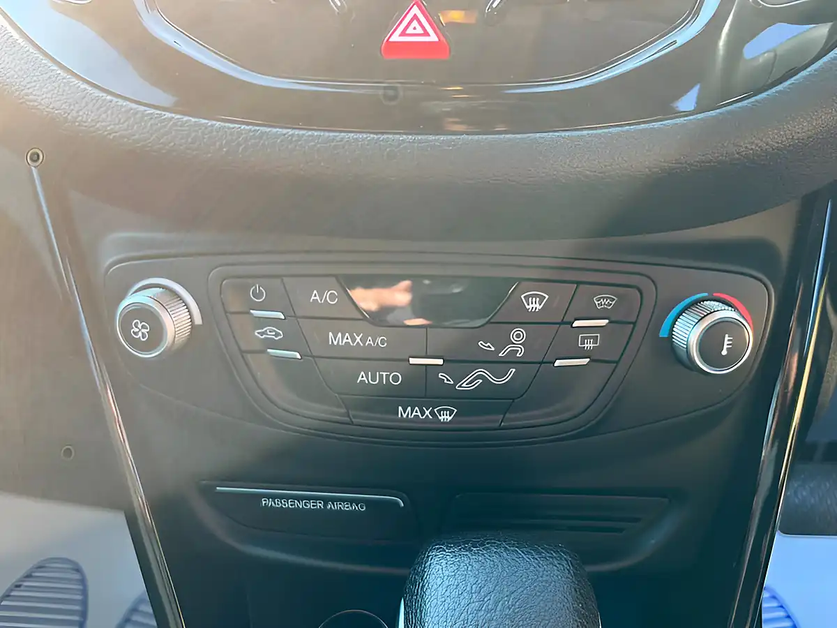 Used 2014 Ford B-Max Titanium Black - Interior and Exterior details 15