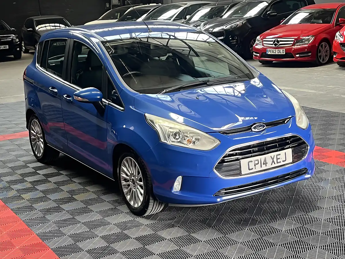 Used 2014 Ford B-Max Titanium Blue - Front View