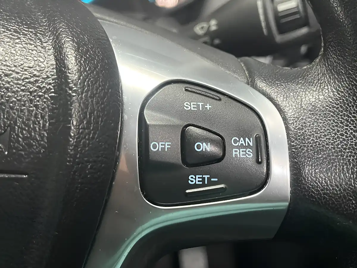 Used 2014 Ford B-Max Titanium Blue - Interior and Exterior details 17