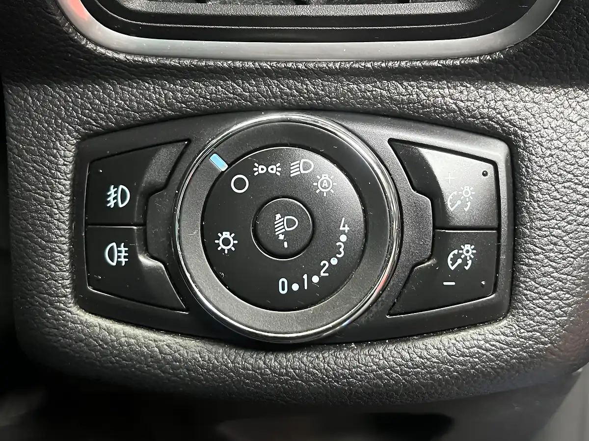 Used 2014 Ford B-Max Titanium Blue - Interior and Exterior details 18