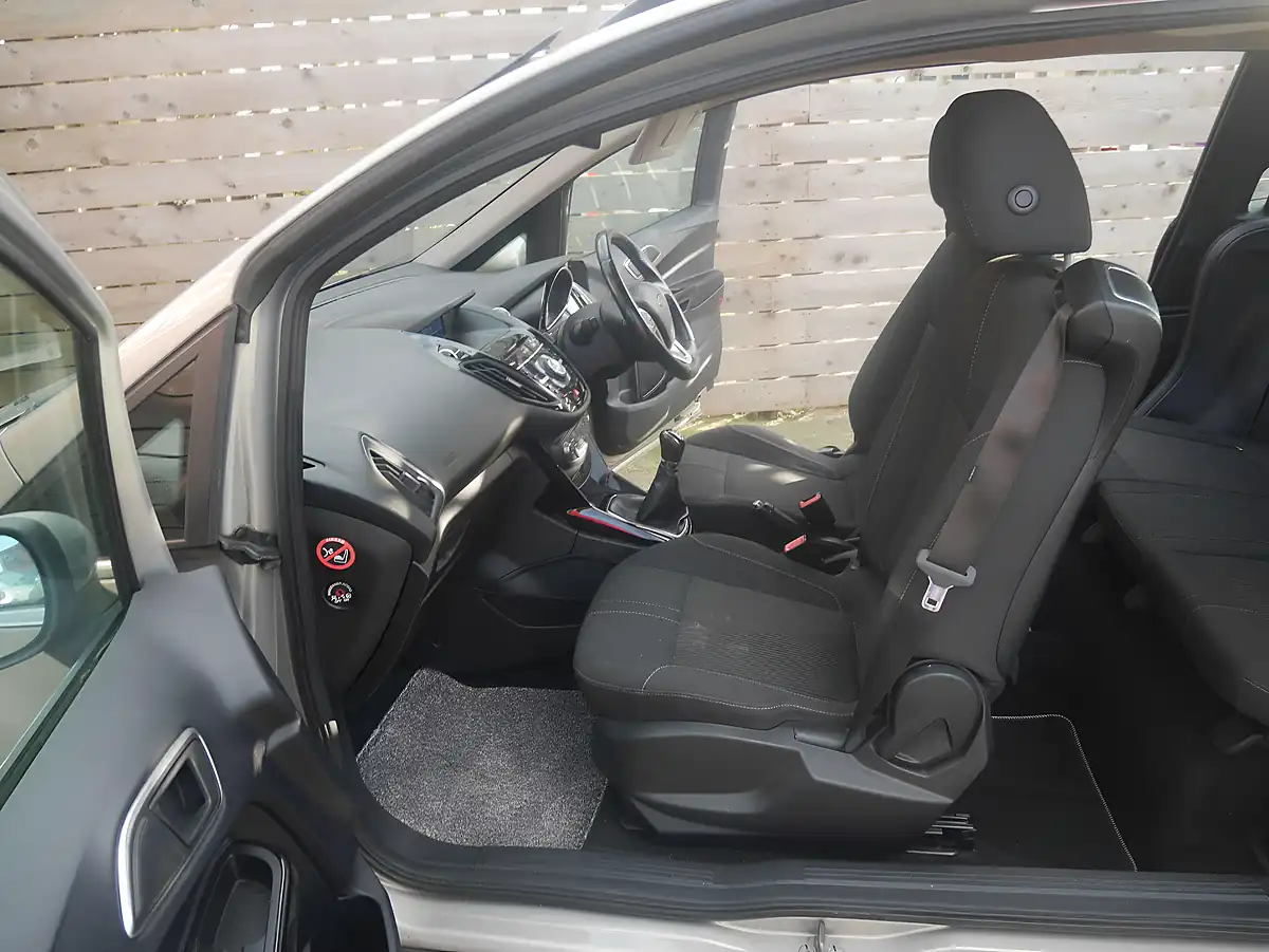Used 2014 Ford B-Max Titanium Burnished Glow - Interior and Exterior details 11