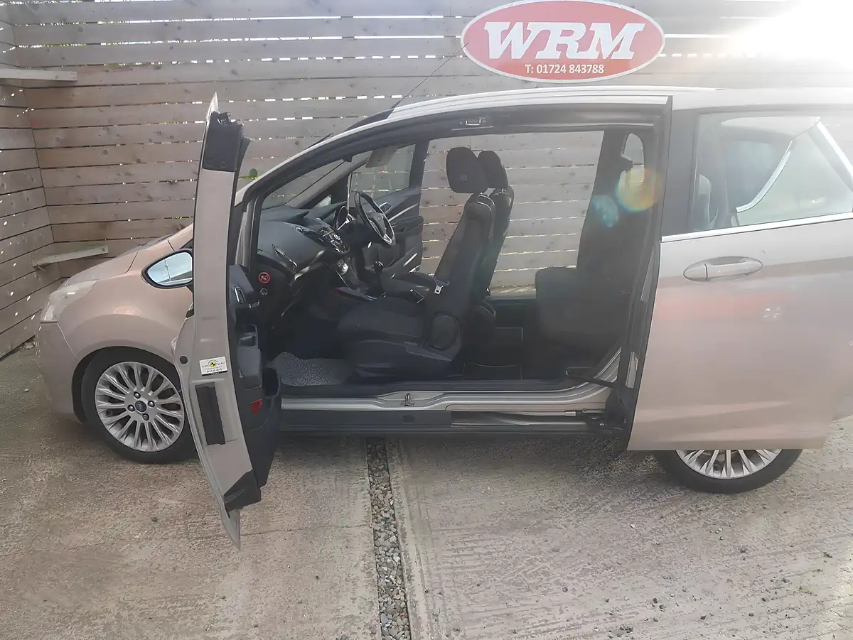 Used 2014 Ford B-Max Titanium Burnished Glow - Interior and Exterior details 12