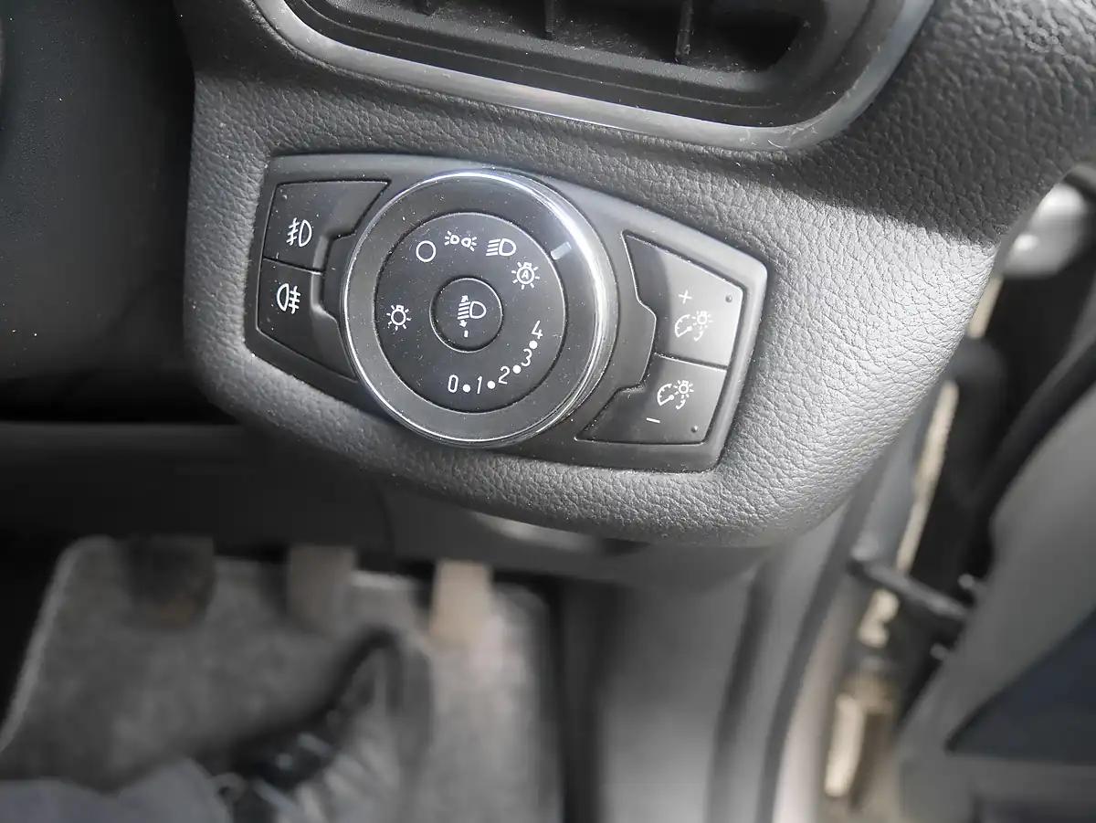 Used 2014 Ford B-Max Titanium Burnished Glow - Interior and Exterior details 17