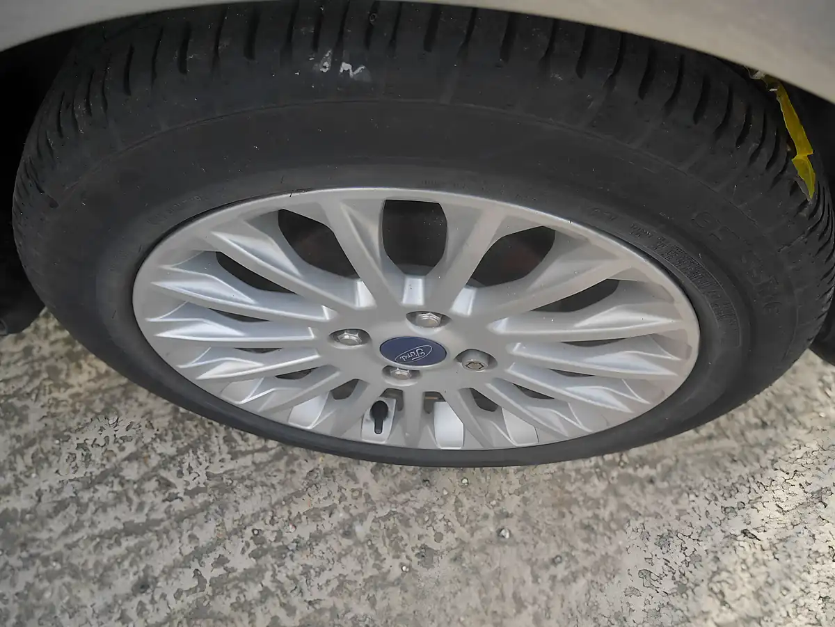 Used 2014 Ford B-Max Titanium Burnished Glow - Interior and Exterior details 19