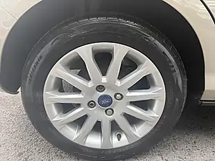 Used 2014 Ford B-Max Titanium Silver - Interior and Exterior details 10