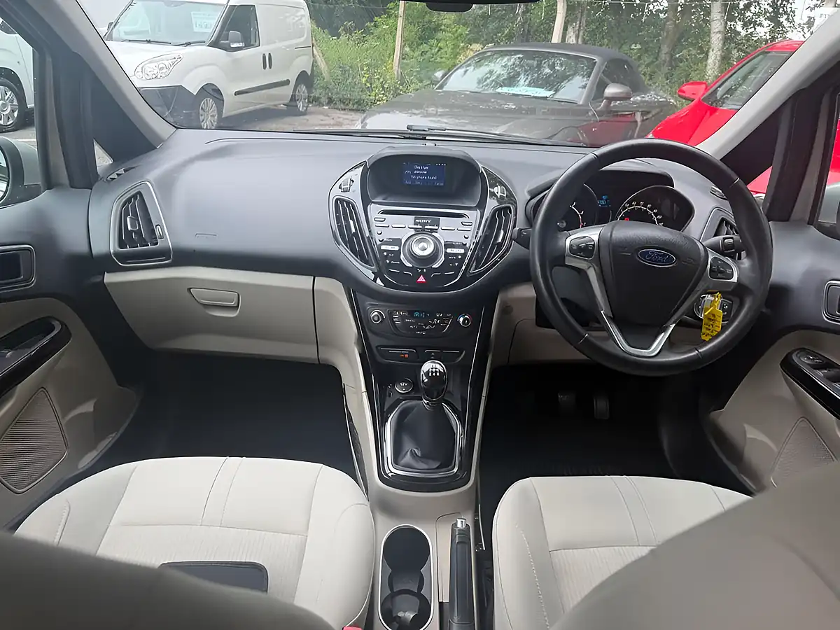 Used 2014 Ford B-Max Titanium Silver - Interior and Exterior details 14