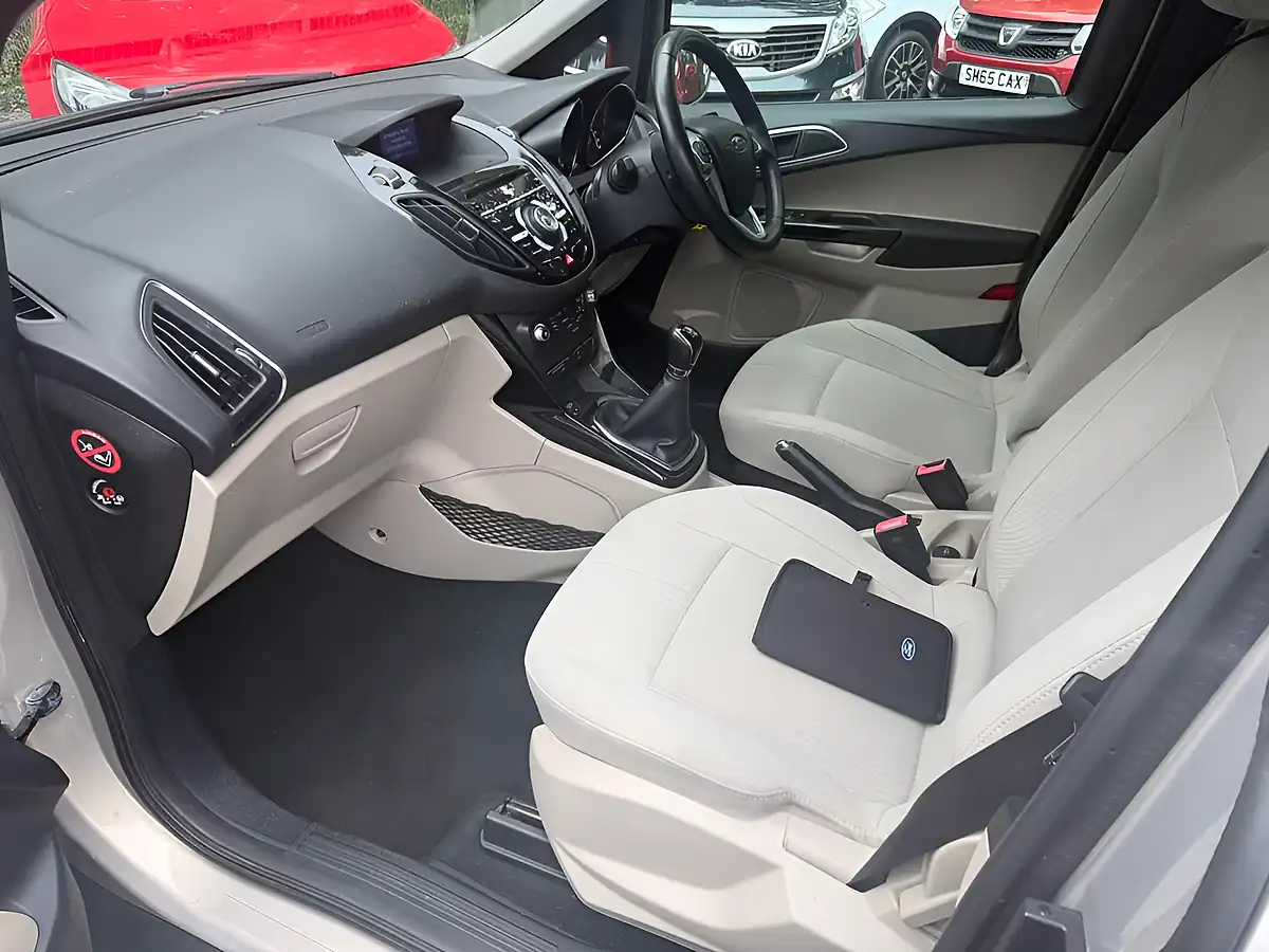 Used 2014 Ford B-Max Titanium Silver - Interior and Exterior details 15