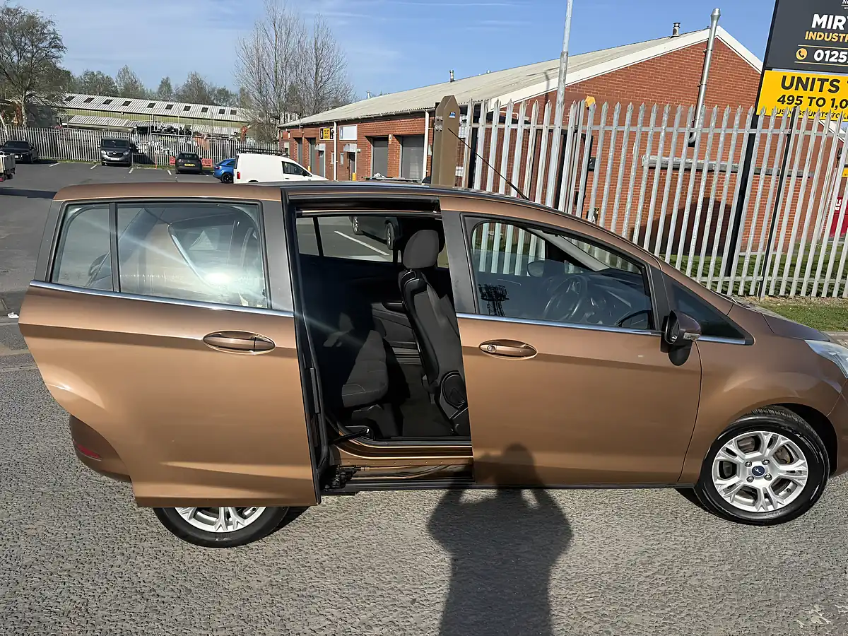 Used 2014 Ford B-Max Zetec - Interior and Exterior details 13