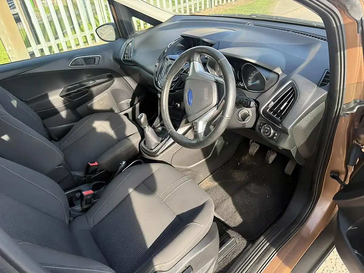Used 2014 Ford B-Max Zetec - Interior and Exterior details 14