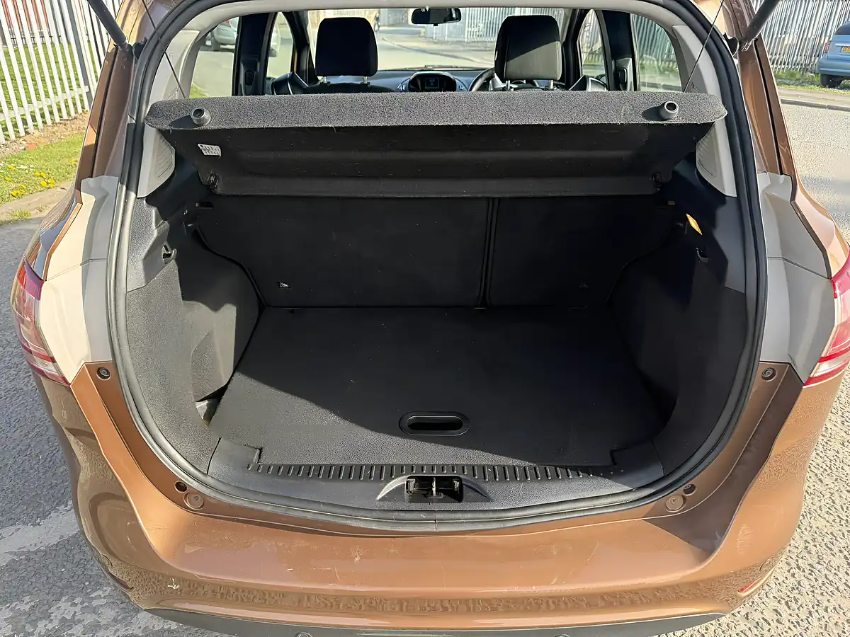 Used 2014 Ford B-Max Zetec - Interior and Exterior details 6