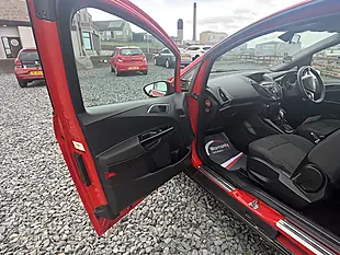 Used 2014 Ford B-Max Zetec Red - Interior and Exterior details 11