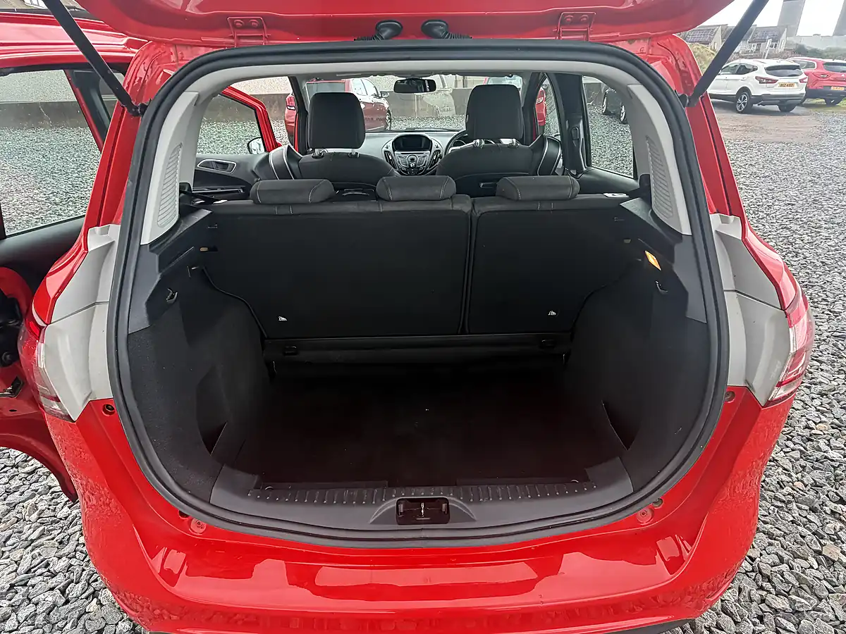 Used 2014 Ford B-Max Zetec Red - Interior and Exterior details 13