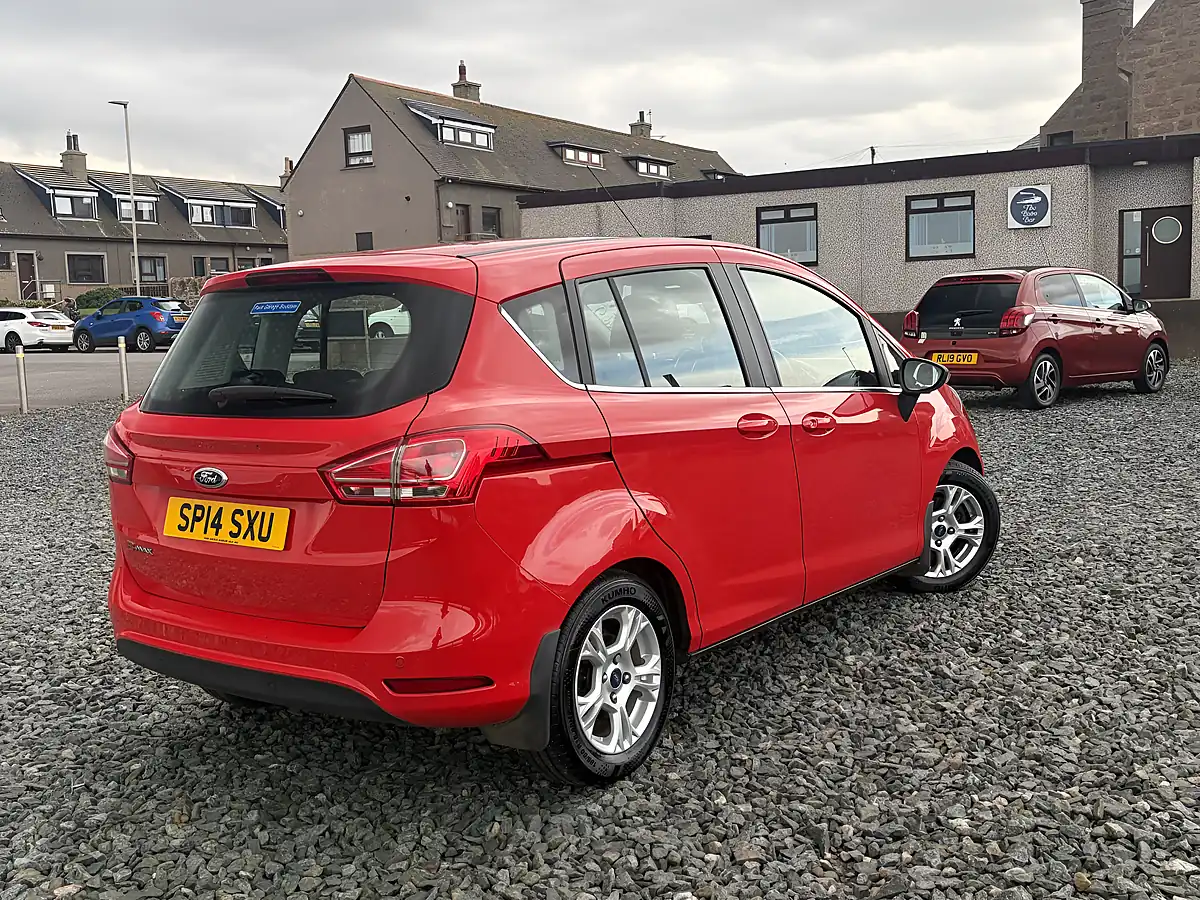 Used 2014 Ford B-Max Zetec Red - Interior and Exterior details 6