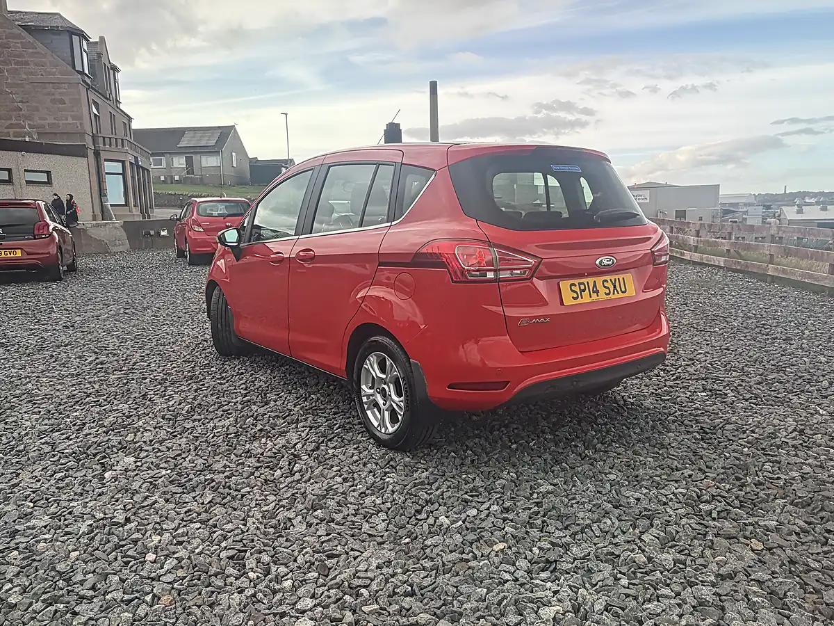 Used 2014 Ford B-Max Zetec Red - Interior and Exterior details 8
