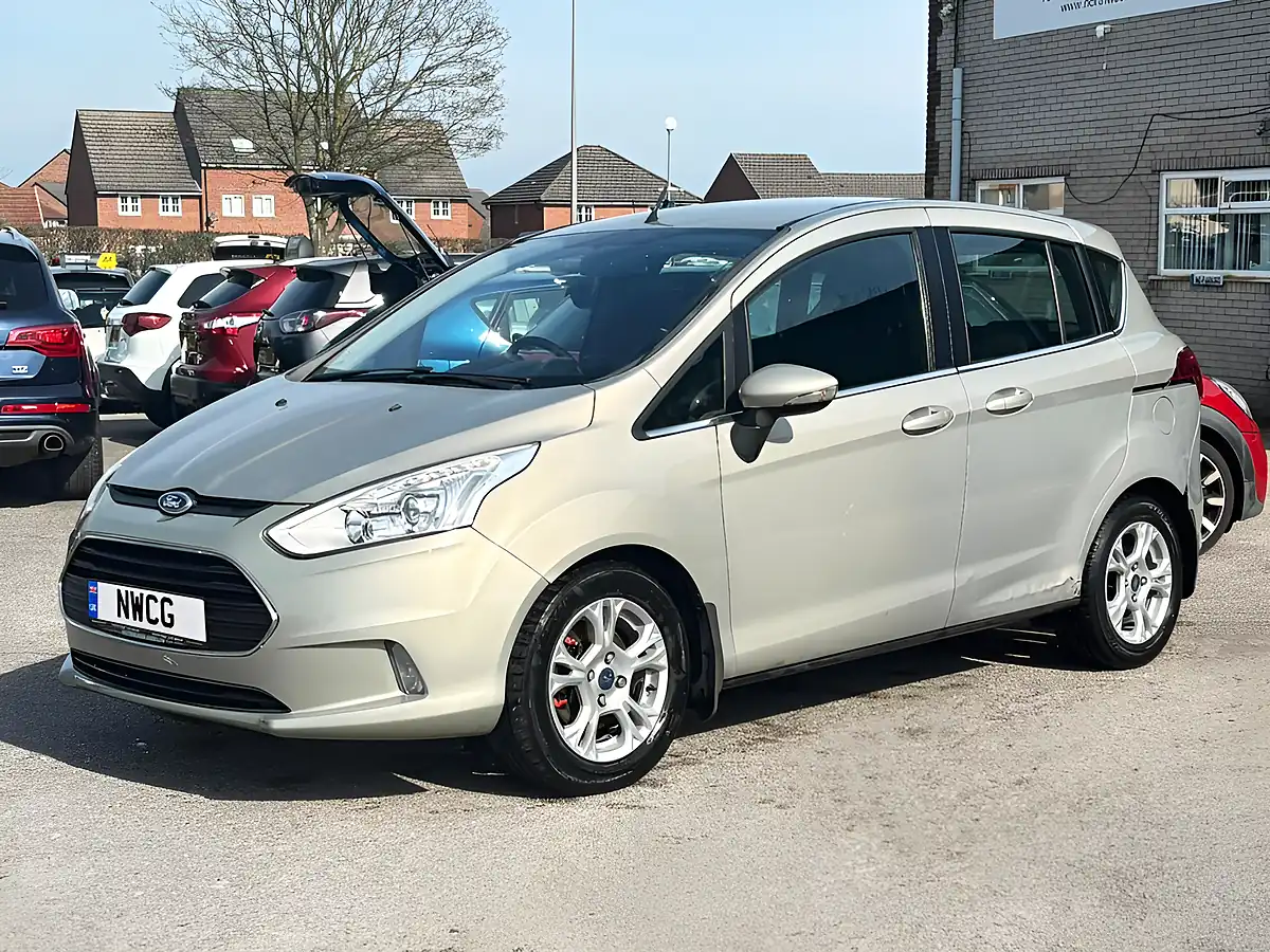 Used 2014 Ford B-Max Zetec Silver - Interior and Exterior details 5