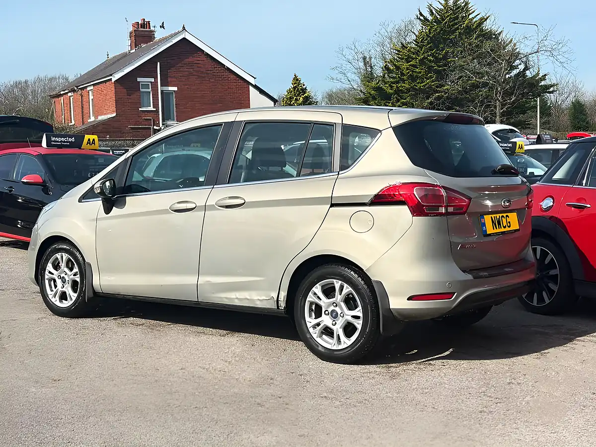 Used 2014 Ford B-Max Zetec Silver - Interior and Exterior details 6
