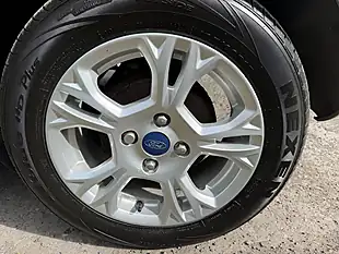 Used 2014 Ford B-Max Zetec Silver - Interior and Exterior details 10
