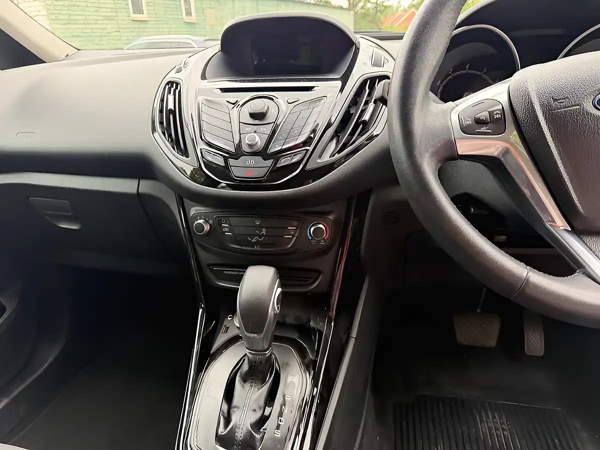 Used 2014 Ford B-Max Zetec Silver - Interior and Exterior details 17