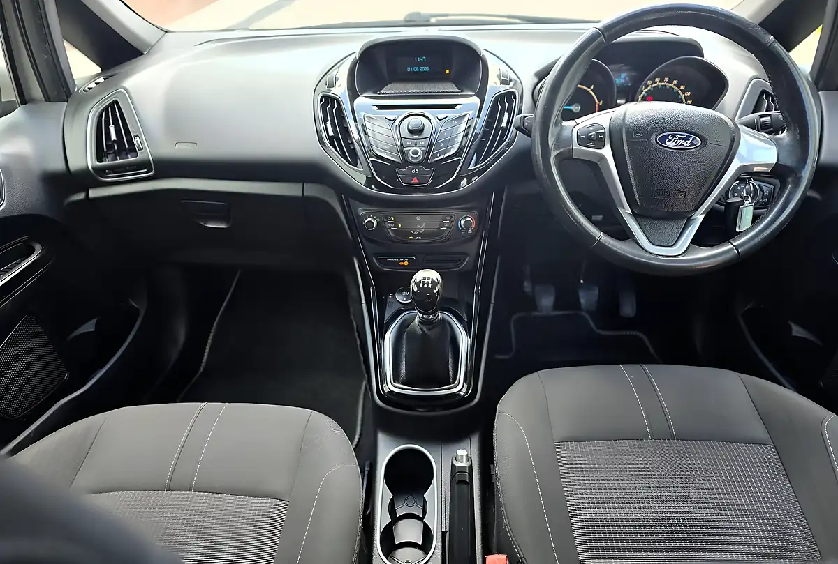 Used 2014 Ford B-Max Zetec Silver - Interior and Exterior details 15