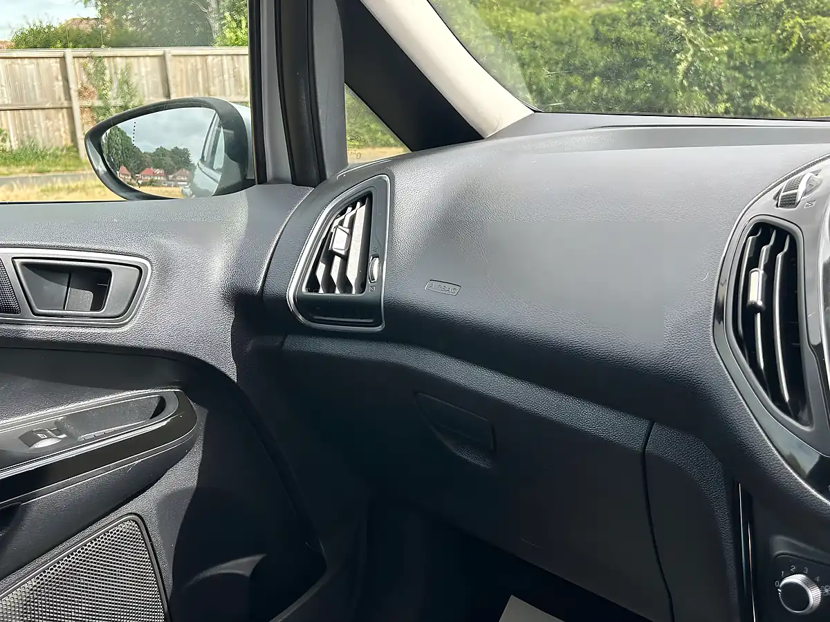 Used 2014 Ford B-Max Zetec Silver - Interior and Exterior details 18