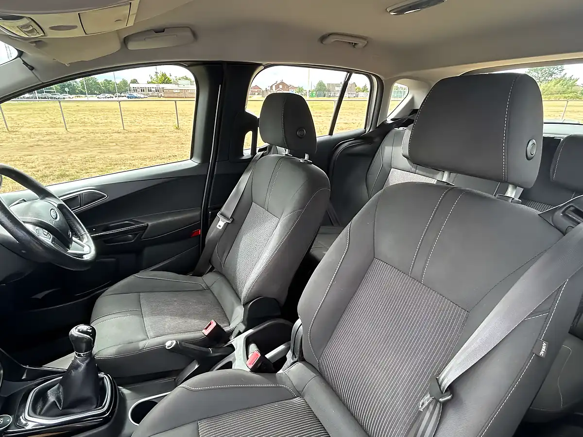 Used 2014 Ford B-Max Zetec Silver - Interior and Exterior details 19