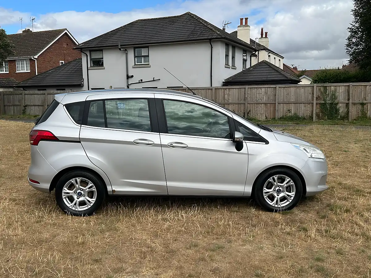 Used 2014 Ford B-Max Zetec Silver - Interior and Exterior details 4