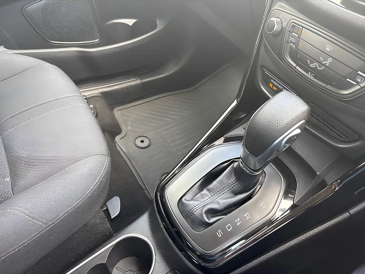 Used 2014 Ford B-Max Zetec Silver - Interior and Exterior details 11