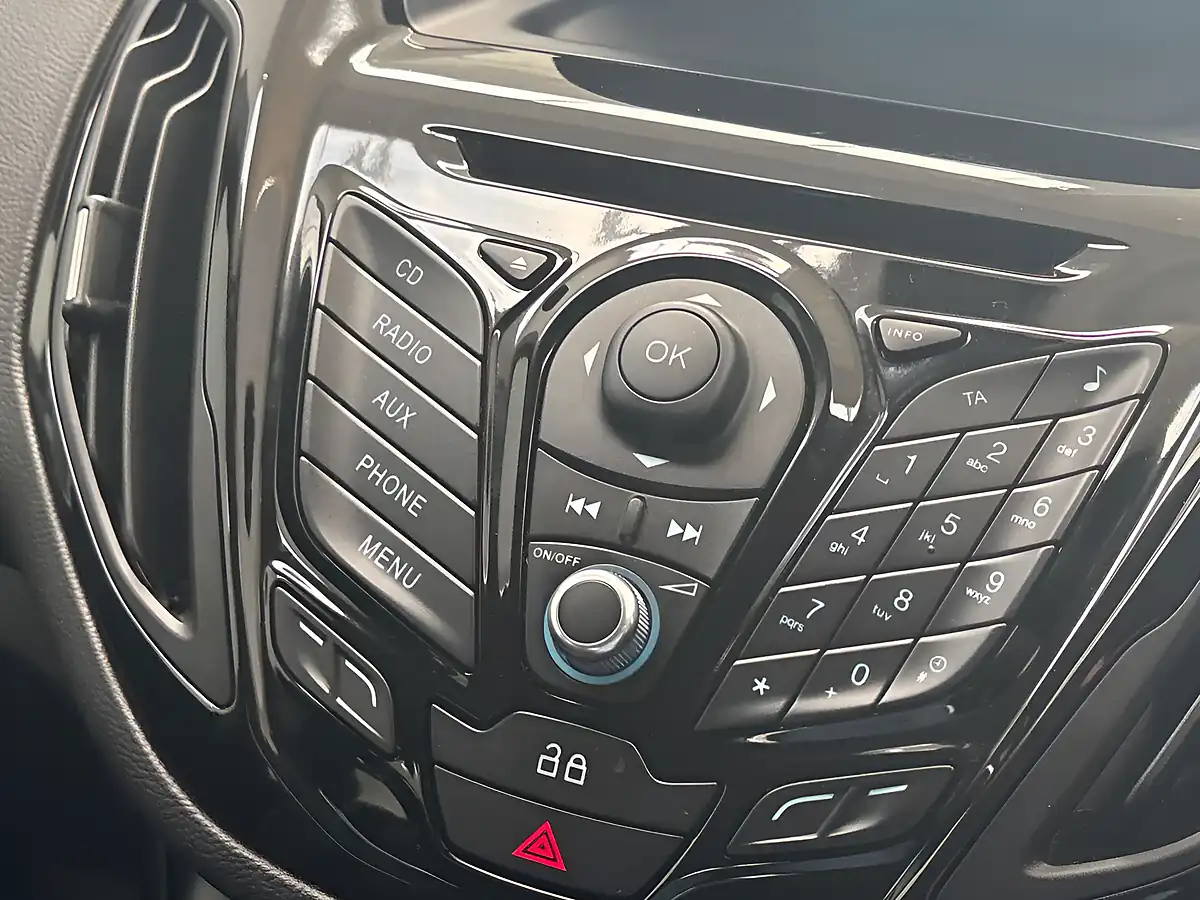 Used 2014 Ford B-Max Zetec Silver - Interior and Exterior details 15