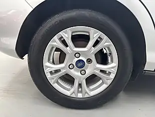 Used 2014 Ford B-Max Zetec Silver - Interior and Exterior details 6