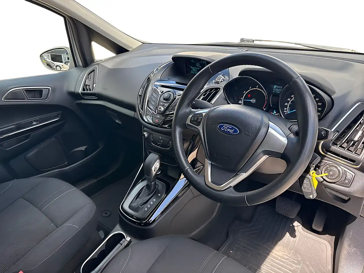 Used 2014 Ford B-Max Zetec Silver - Interior and Exterior details 7