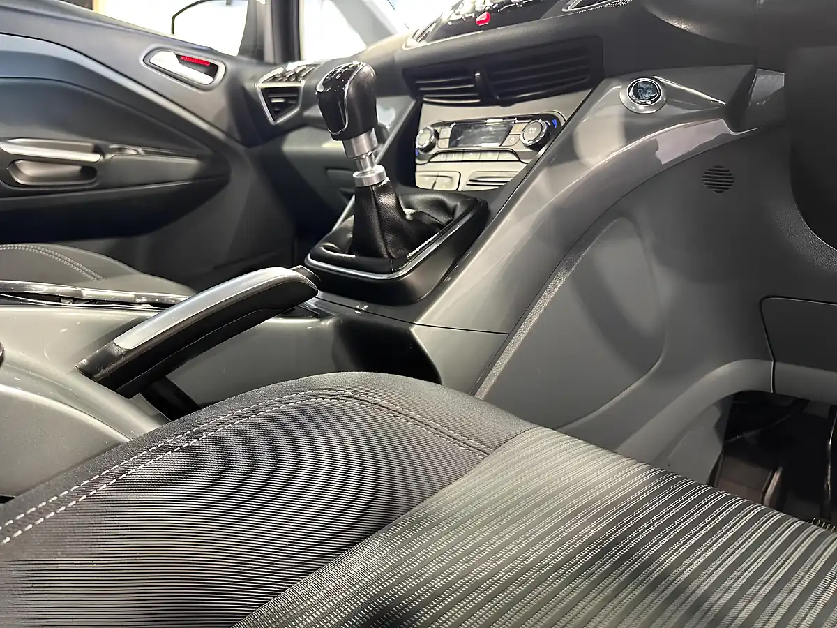 Used 2014 Ford C-Max Titanium Lunar Sky - Interior and Exterior details 16