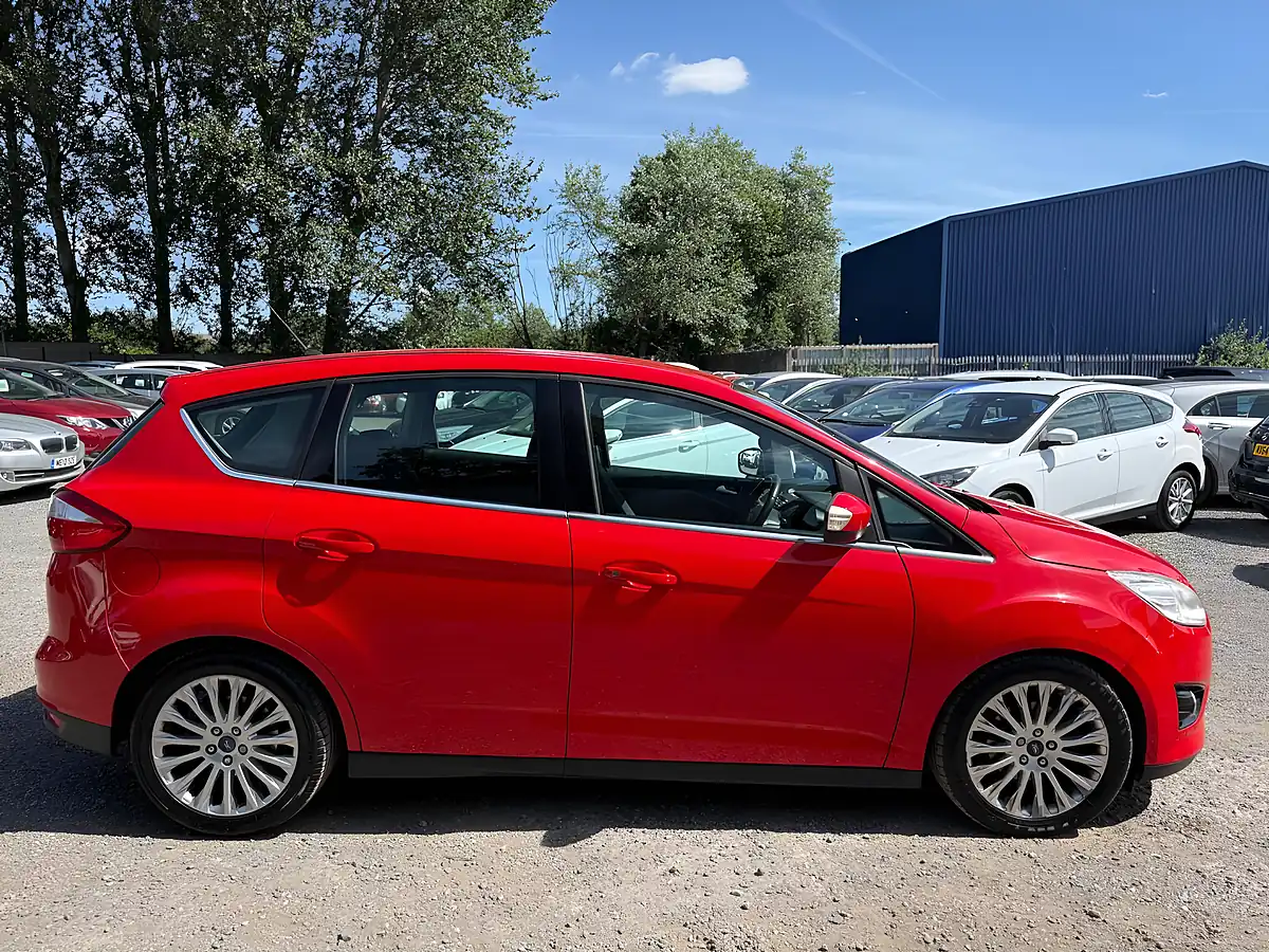 Used 2014 Ford C-Max Titanium Red - Interior and Exterior details 9