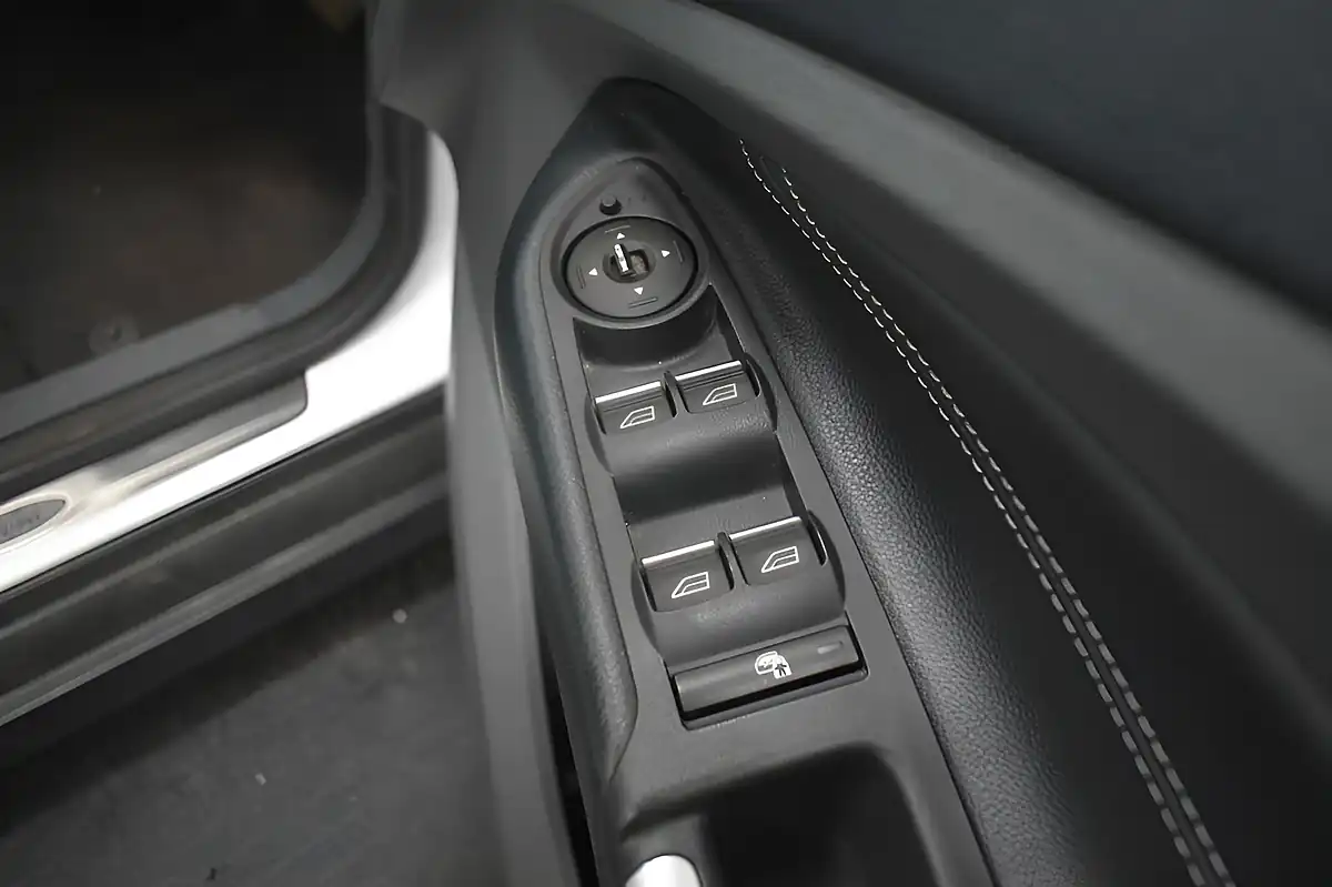 Used 2014 Ford C-Max Titanium X White - Interior and Exterior details 16