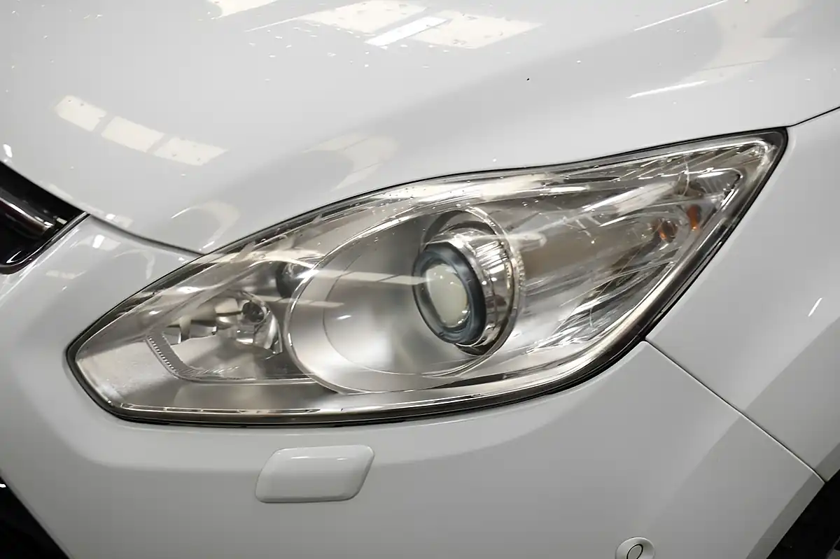Used 2014 Ford C-Max Titanium X White - Interior and Exterior details 17