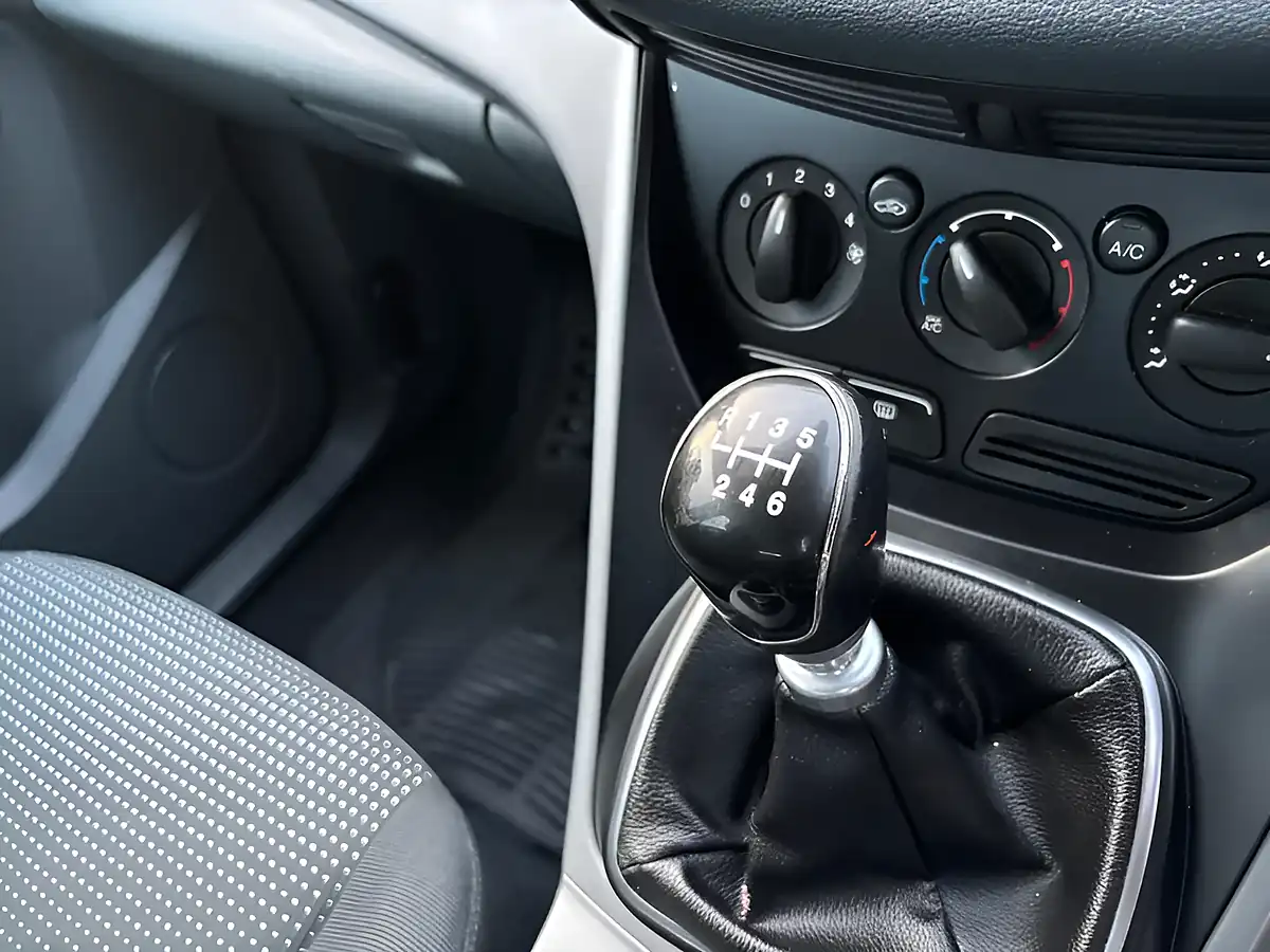 Used 2014 Ford C-Max Zetec Black - Interior and Exterior details 14