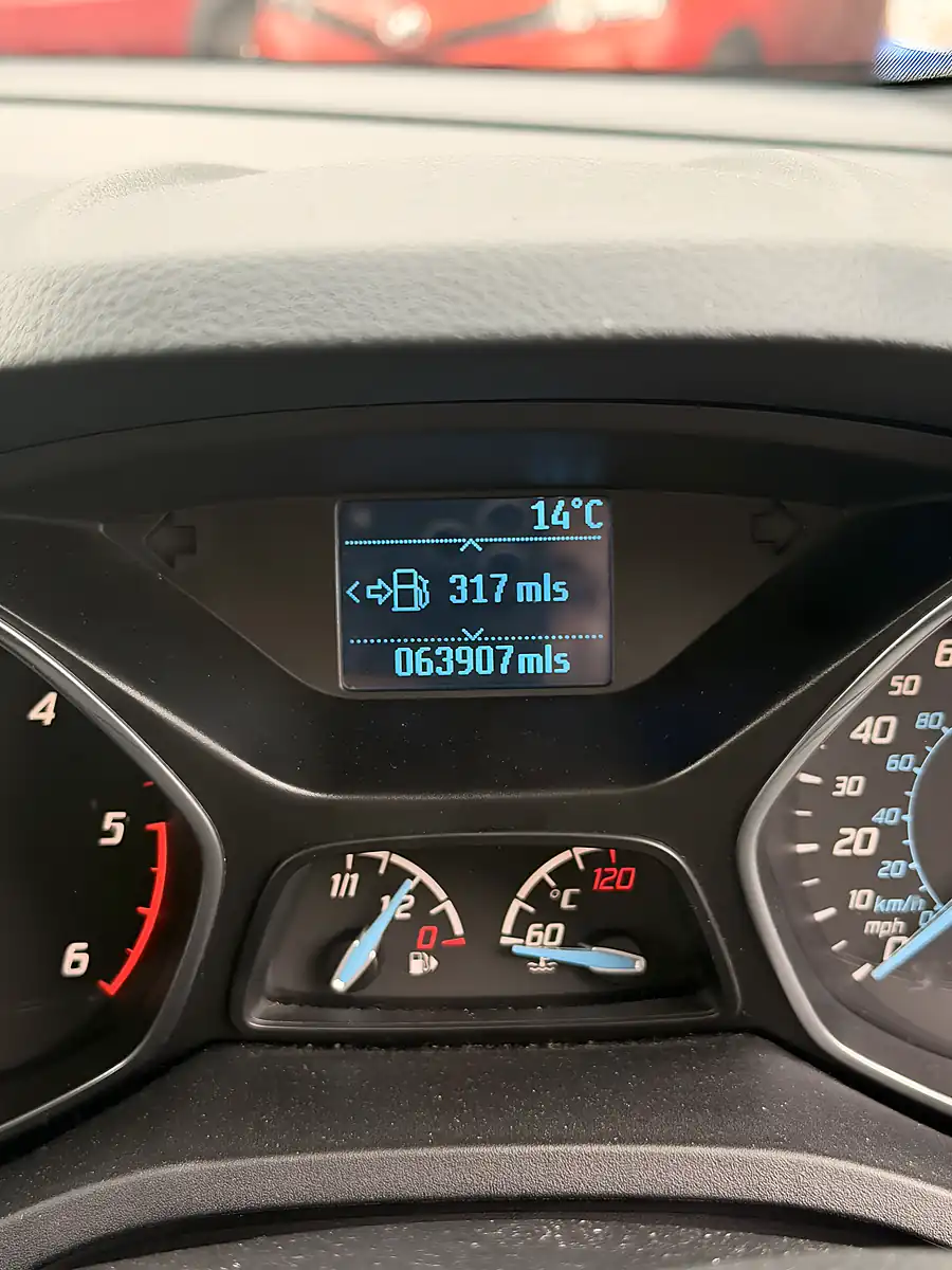 Used 2014 Ford C-Max Zetec Blue - Interior and Exterior details 10