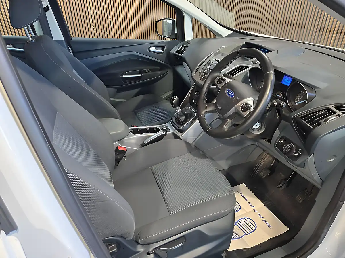 Used 2014 Ford C-Max Zetec White - Interior and Exterior details 13