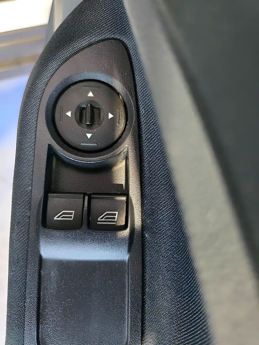 Used 2014 Ford C-Max Zetec White - Interior and Exterior details 18